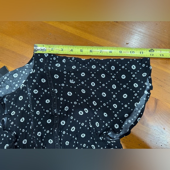 Lane Bryant size 22 short flutter sleeve blouse lightweight - Picture 7 of 7